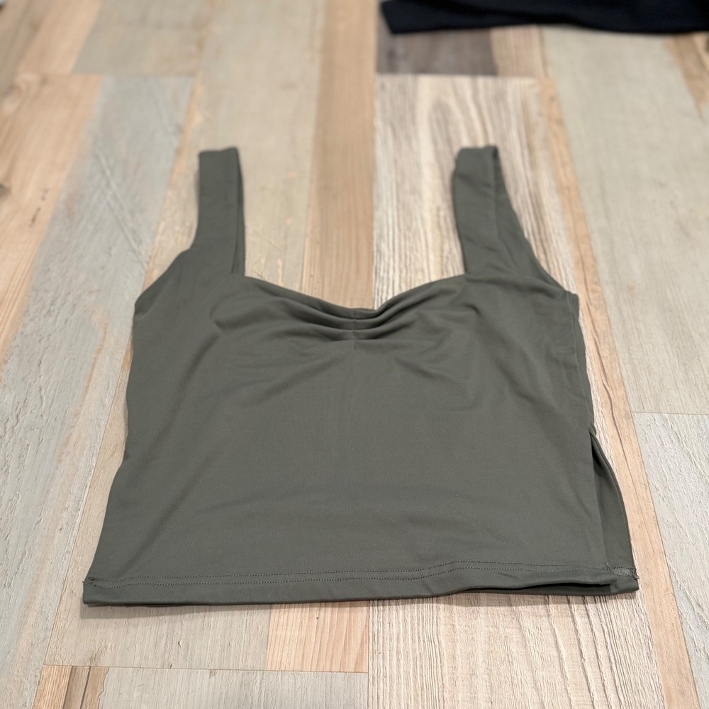 ReoRia Ruched Sweetheart Tank Top Size S Olive Green Sleeveless Crop Top